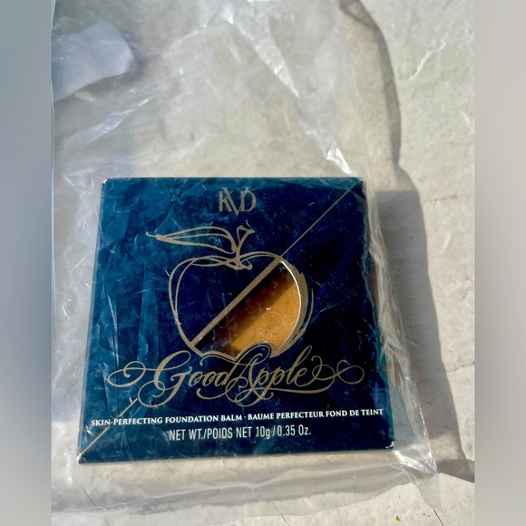 DUO KVD BEAUTY Good Apple Skin Perfecting Foundation Balm & LARUCE BEAUTY Kabuki - Picture 3 of 10